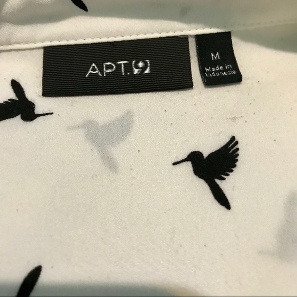 Beautiful Bird Print Blouse Size Medium - Picture 4 of 4